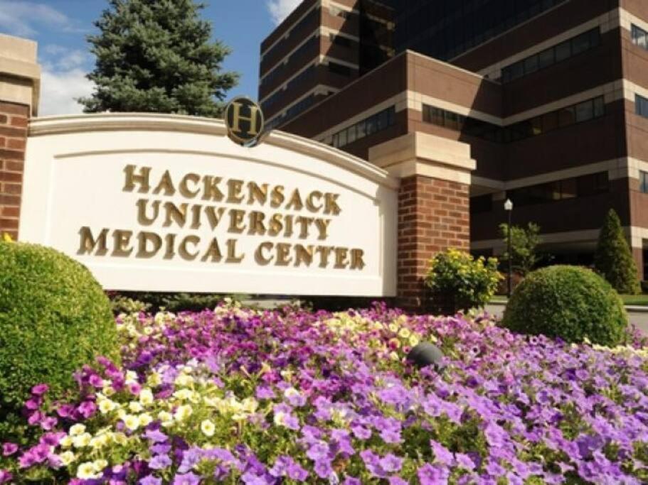 Huge 2 Bed 2 Bath Easy Ride To Nyc & Parking Hackensack Exterior foto