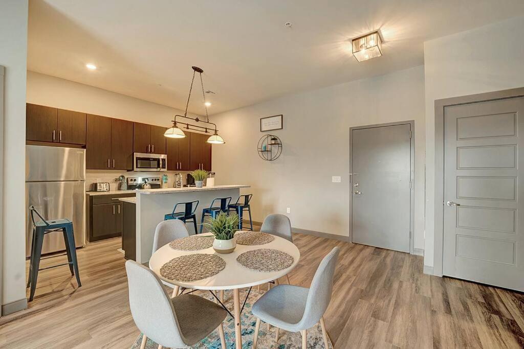 Huge 2 Bed 2 Bath Easy Ride To Nyc & Parking Hackensack Exterior foto